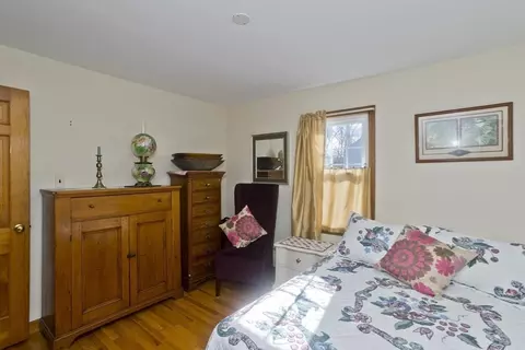 Bedroom - 854 Grayson Dr, Springfield, MA 01119 photo 7 of 7