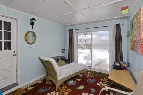 Exterior - 854 Grayson Dr, Springfield, MA 01119 photo 4 of 10