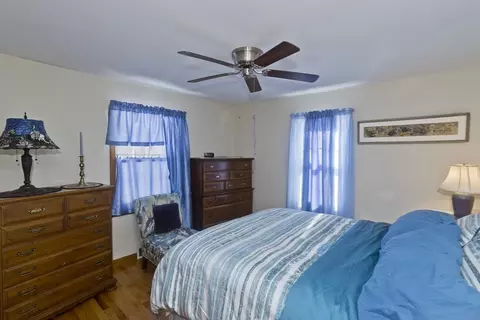 Bedroom - 854 Grayson Dr, Springfield, MA 01119 photo 5 of 7