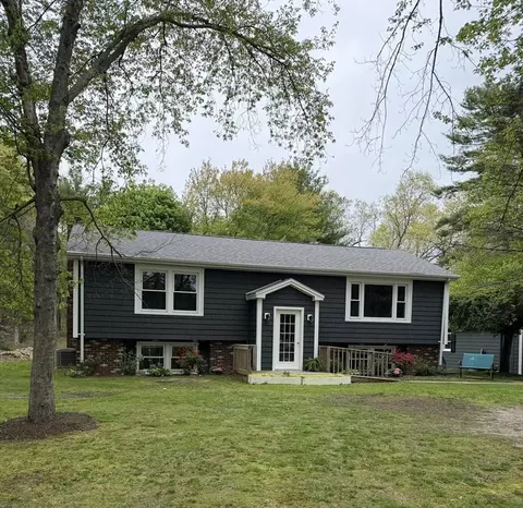 140 Cedar St, Rehoboth, MA 02769