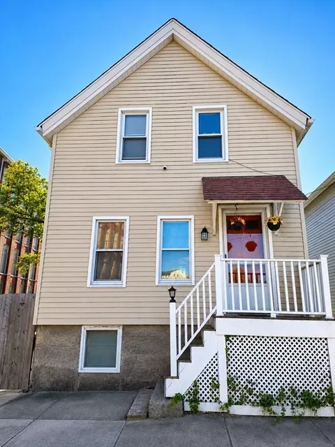 1 Thatcher St, New Bedford, MA 02744