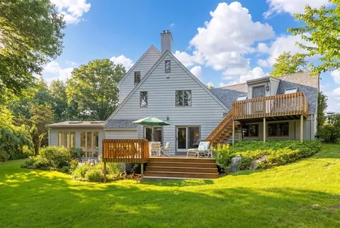 94 Howland, Westport, MA 02790