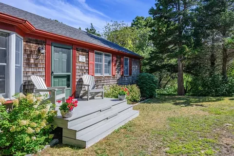 10 Polly Seabury Way, Eastham, MA 02642