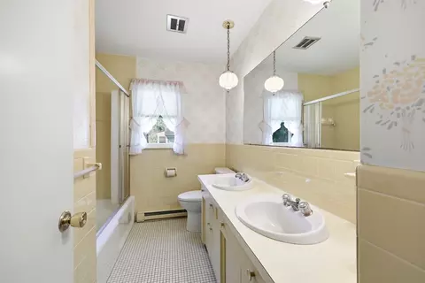 1303 Plumtree Rd, Springfield, MA 01119 photo 27