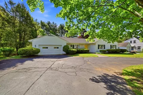 1303 Plumtree Rd, Springfield, MA 01119 photo 3