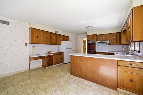 1303 Plumtree Rd, Springfield, MA 01119 photo 16