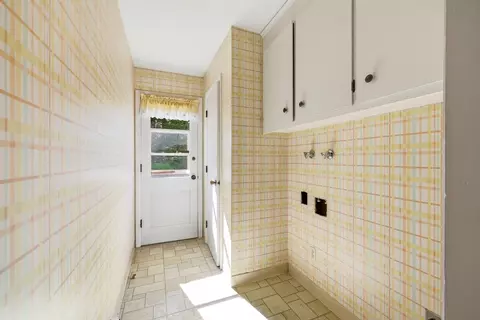 1303 Plumtree Rd, Springfield, MA 01119 photo 11