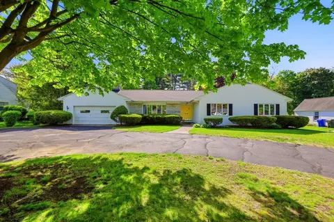 1303 Plumtree Rd, Springfield, MA 01119 photo 2