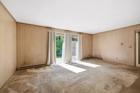 1303 Plumtree Rd, Springfield, MA 01119 photo 9