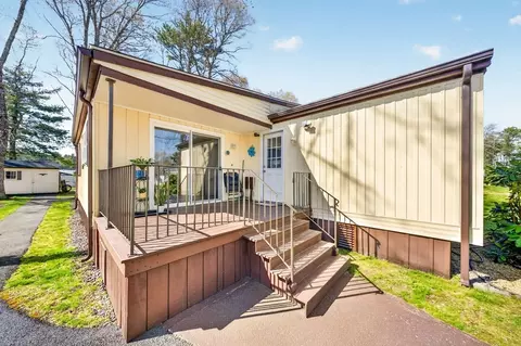 19 Timber Ln, Wareham, MA 02576