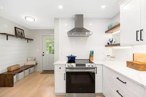 302 Western Ave #A, Gloucester, MA 01930