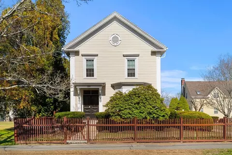 130 Pine St, Danvers, MA 01923