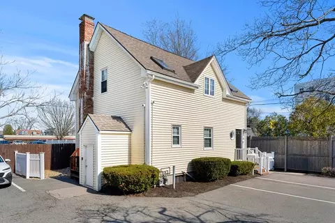 Exterior - 130 Pine St, Danvers, MA 01923 photo 4 of 6