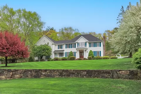 100 Overlook Dr, Groton, MA 01450