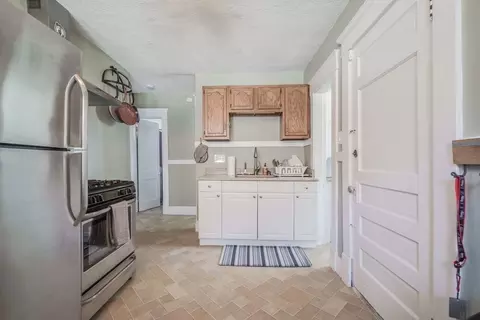 65-67 Ardmore St, Springfield, MA 01104 photo 5