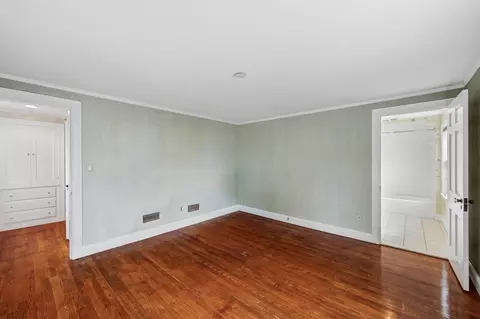 Bedroom - 26 Pickwick Rd, Marblehead, MA 01945 photo 2 of 4
