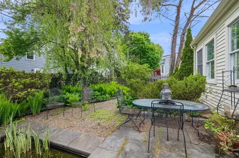 Exterior - 26 Pickwick Rd, Marblehead, MA 01945 photo 6 of 8