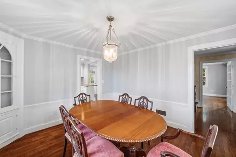 Dining - 26 Pickwick Rd, Marblehead, MA 01945 photo 3 of 4
