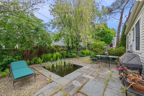 Exterior - 26 Pickwick Rd, Marblehead, MA 01945 photo 5 of 8