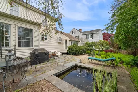 Exterior - 26 Pickwick Rd, Marblehead, MA 01945 photo 7 of 8