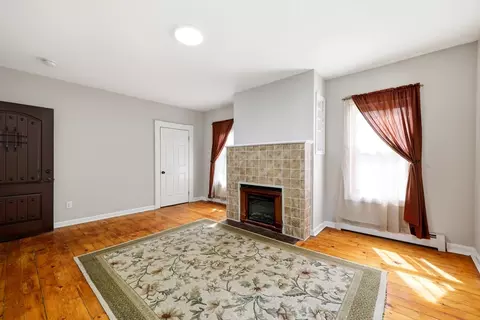 Living - 151 Bowdoin St, Springfield, MA 01109 photo 4 of 4