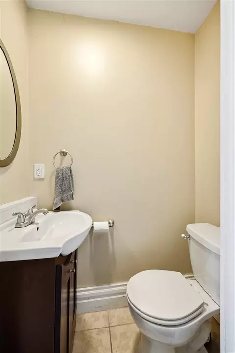 Bath - 151 Bowdoin St, Springfield, MA 01109 photo 1 of 3