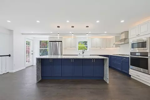 Kitchen - 175 Pleasant St, Upton, MA 01568 photo 5 of 6