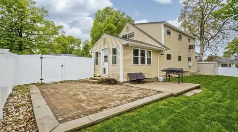 Exterior - 22 Audley Rd, Springfield, MA 01118 photo 2 of 4