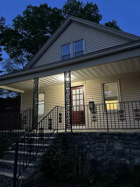 42 Ernest Ave, Worcester, MA 01604