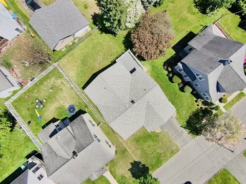 View/Area - 44 White St, Chicopee, MA 01013 photo 2 of 4