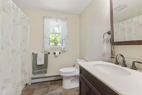 Bath - 4 Brookside Dr, Douglas, MA 01516 photo 2 of 3