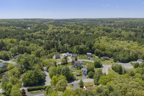View/Area - 4 Brookside Dr, Douglas, MA 01516 photo 3 of 5