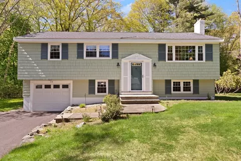 114 South St, Stoughton, MA 02072