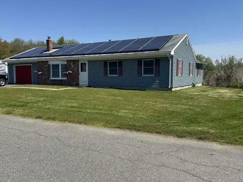 52 Sheraton Ave, Somerset, MA 02725