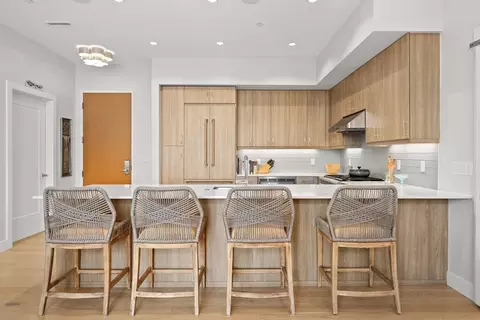 Kitchen - 10 Shipyard Dr #511, Hingham, MA 02043 photo 4 of 4