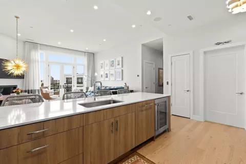 Kitchen - 10 Shipyard Dr #511, Hingham, MA 02043 photo 2 of 4