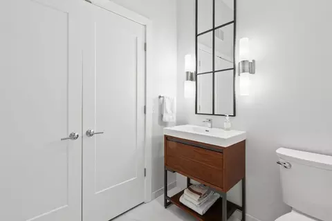 Bath - 10 Shipyard Dr #511, Hingham, MA 02043 photo 4 of 4