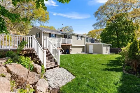 53 Longhill Rd, Lynn, MA 01904