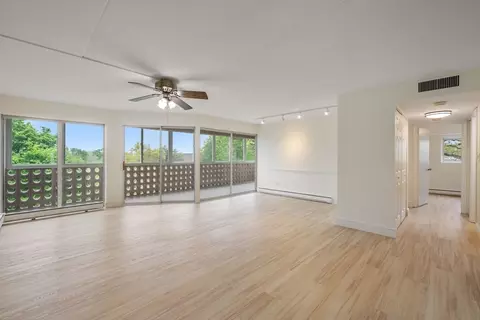 53 Melrose St #5H, Melrose, MA 02176