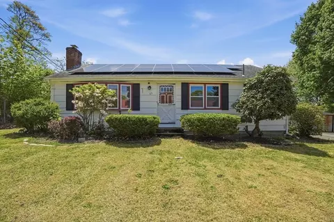 65 Albert St, Brockton, MA 02302