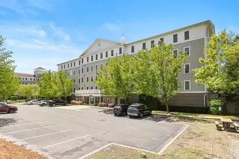 10 Crowninshield St #106, Peabody, MA 01960