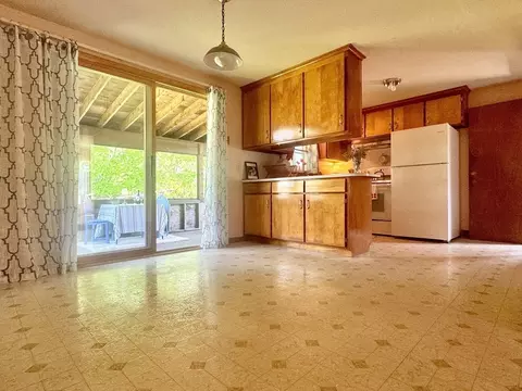 194 Brookside Cir, Northampton, MA 01062 photo 7