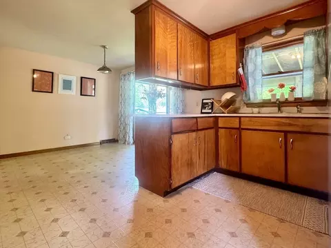 194 Brookside Cir, Northampton, MA 01062 photo 6