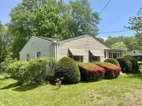 194 Brookside Cir, Northampton, MA 01062 photo 24