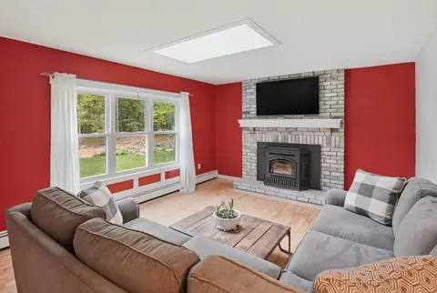 39 Arch St, Douglas, MA 01516 photo 17
