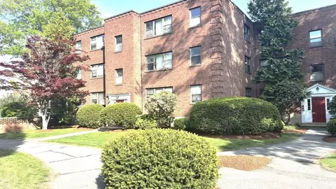 105 Nahant St #1, Lynn, MA 01902