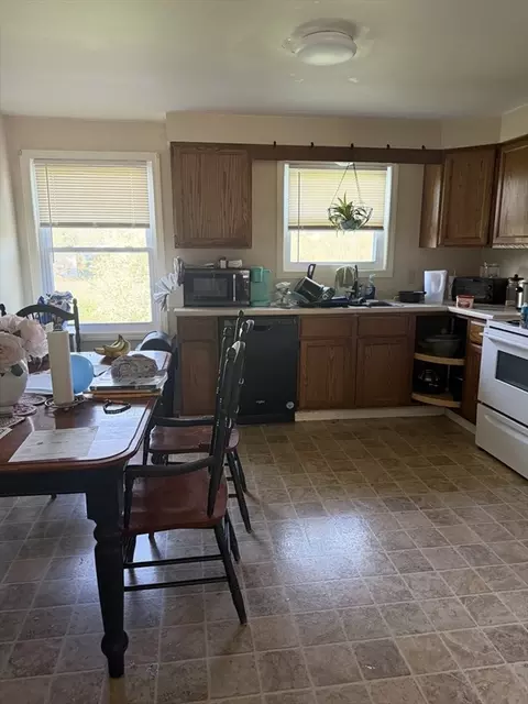 17 Bixby #5, Spencer, MA 01562