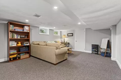 10 Autumn Cir, Hingham, MA 02043 photo 24