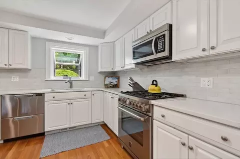 10 Autumn Cir, Hingham, MA 02043 photo 9