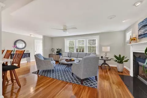 10 Autumn Cir, Hingham, MA 02043 photo 5